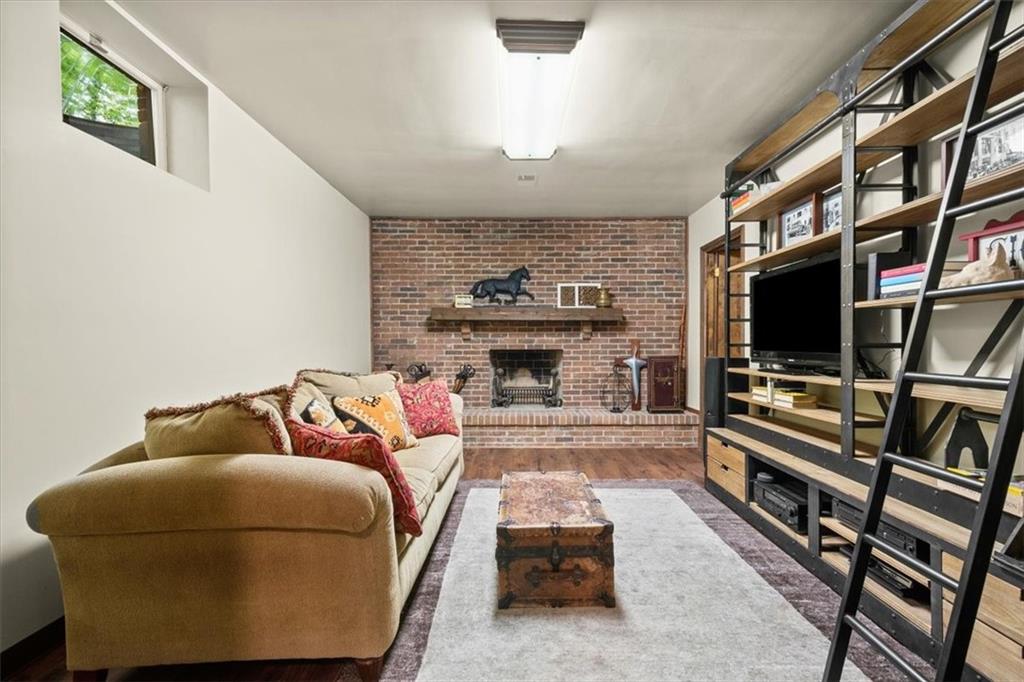 560 Sugar Camp Road Venetia, PA 15367 - Photo 19 of 31 Gallery Image 19