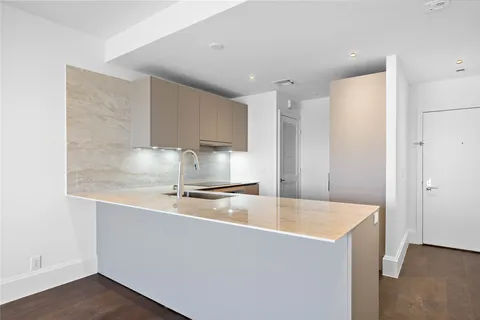 $424,400 | 1701 Hermann Drive, Unit 25A, Houston, TX 77004