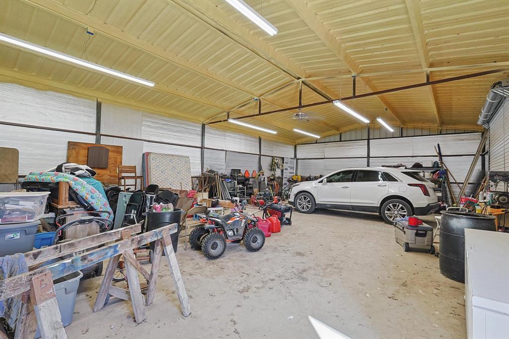 1161 Lynn Creek Road Jacksboro, TX 76458 - Photo 13 of 40 View of garage