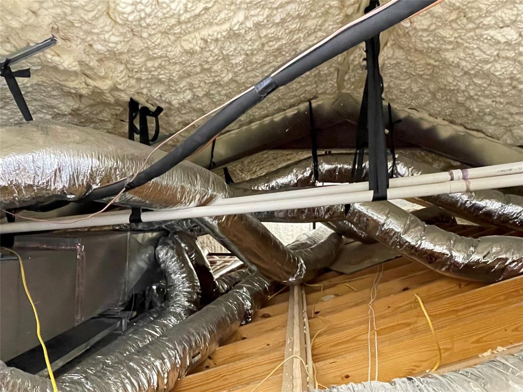 1161 Lynn Creek Road Jacksboro, TX 76458 - Photo 25 of 40 View of unfinished attic