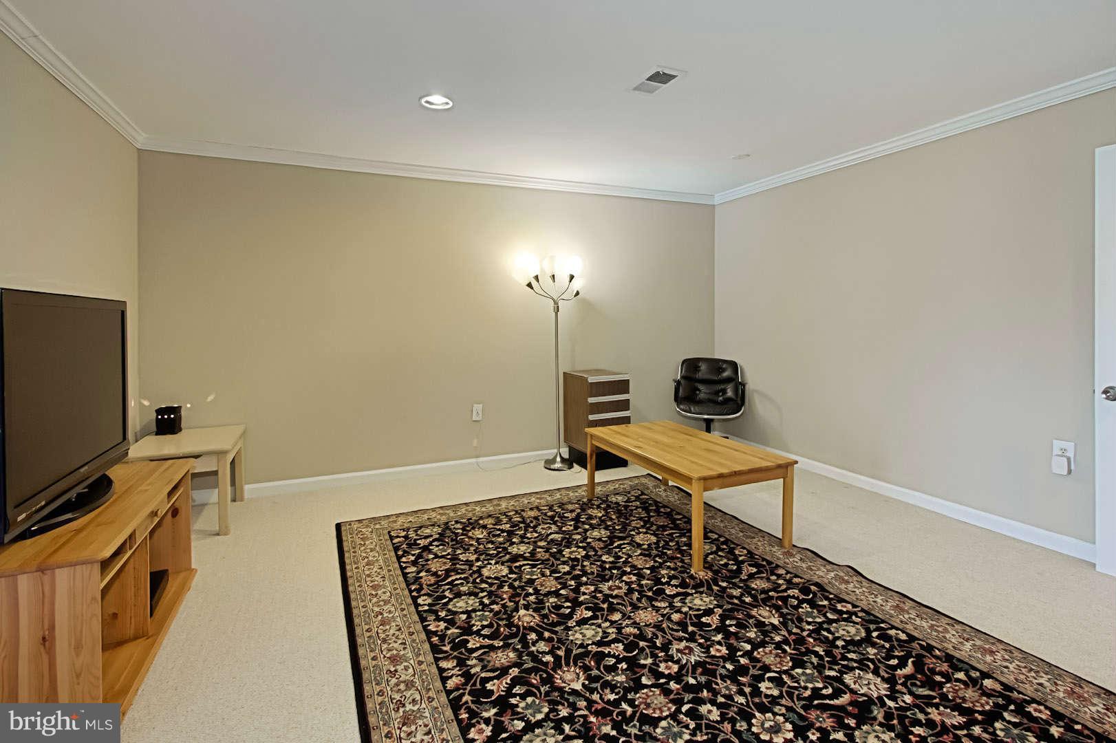 7417 Aspenpark Road Lorton, VA 22079 - Photo 20 of 30 Recreation room
