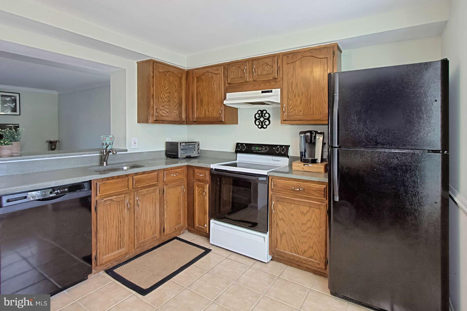 7417 Aspenpark Road Lorton, VA 22079 - Photo 8 of 30 Kitchen