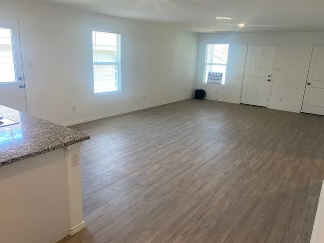 $1,500 | 7102 Satellite Way, San Antonio, TX 78252