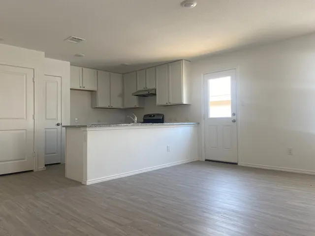 $1,500 | 7102 Satellite Way, San Antonio, TX 78252