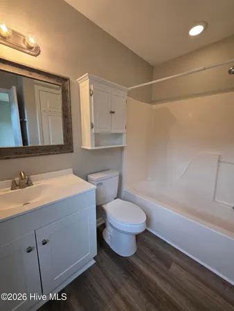 $2,850 | 123 Jackson Avenue, Unit B, Emerald Isle, NC 28594