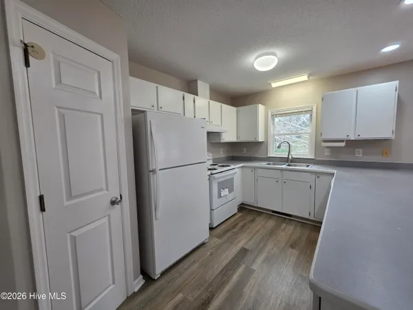 $2,850 | 123 Jackson Avenue, Unit B, Emerald Isle, NC 28594