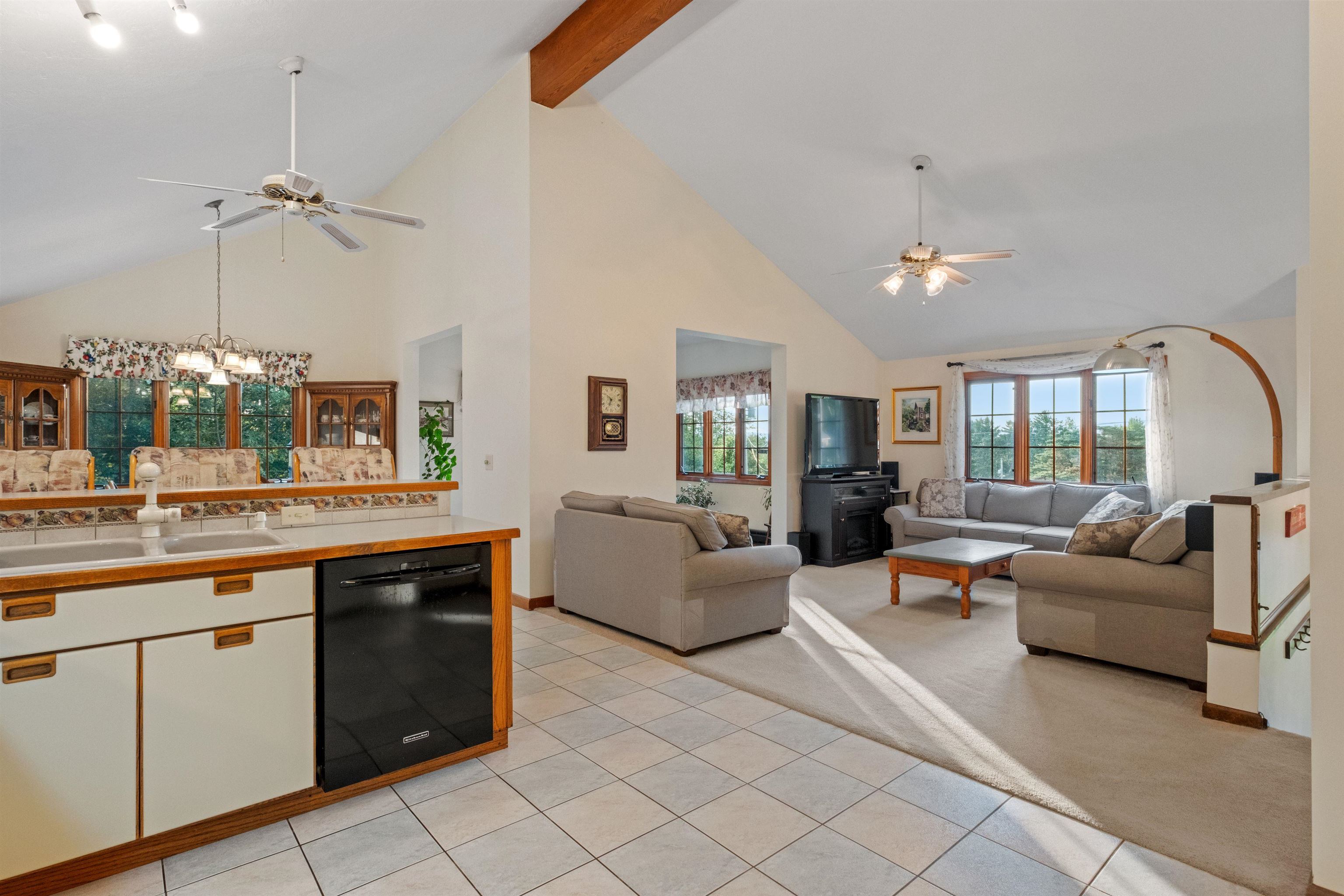 68 Woodwells Garrison Road Hopkinton, NH 03229 - Photo 11 of 59