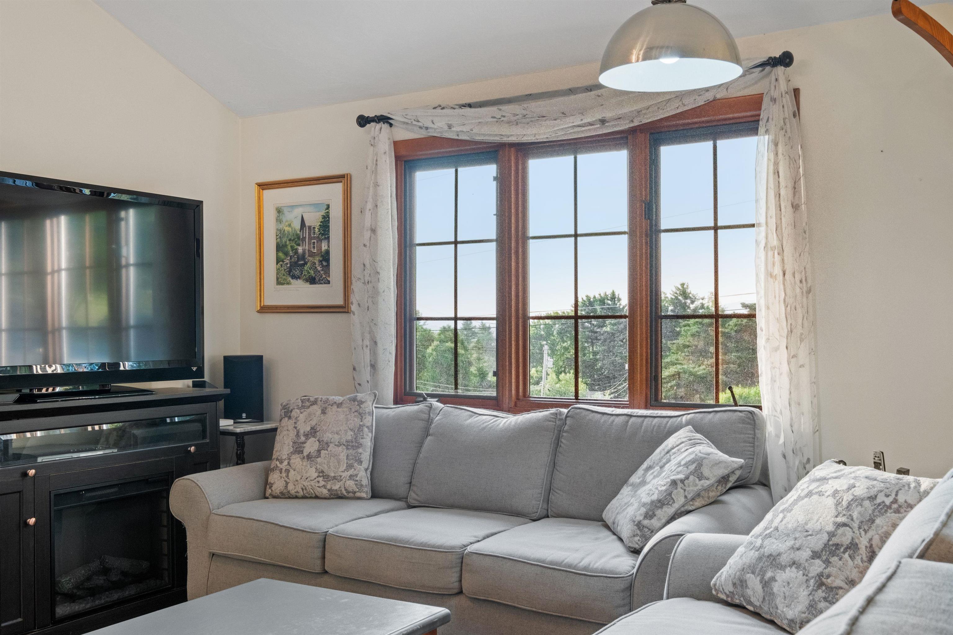 68 Woodwells Garrison Road Hopkinton, NH 03229 - Photo 17 of 59