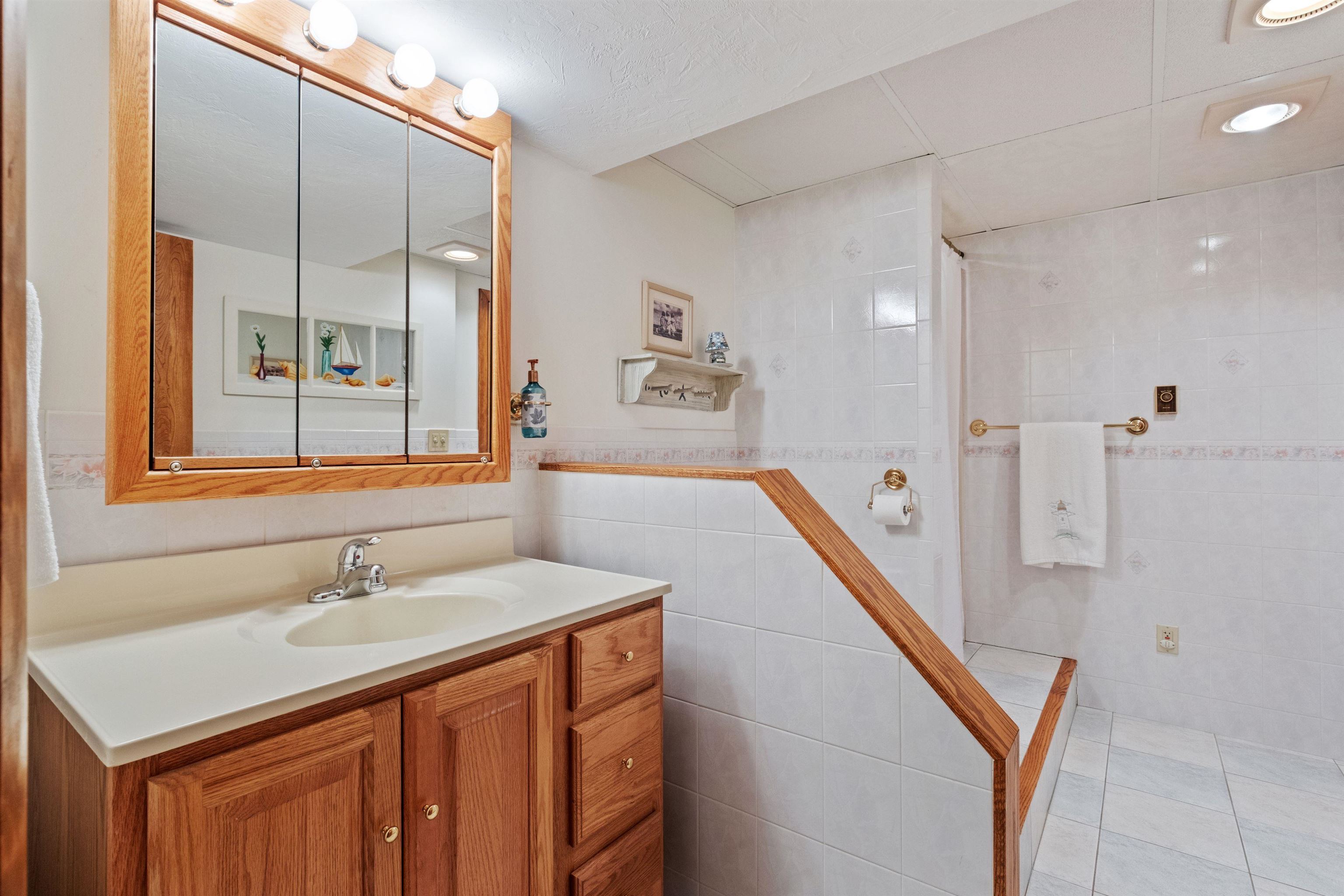 68 Woodwells Garrison Road Hopkinton, NH 03229 - Photo 47 of 59