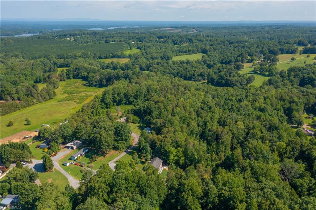 9035 Fulp Road Stokesdale, NC 27357 - Photo 11 of 32 Gallery Image 11