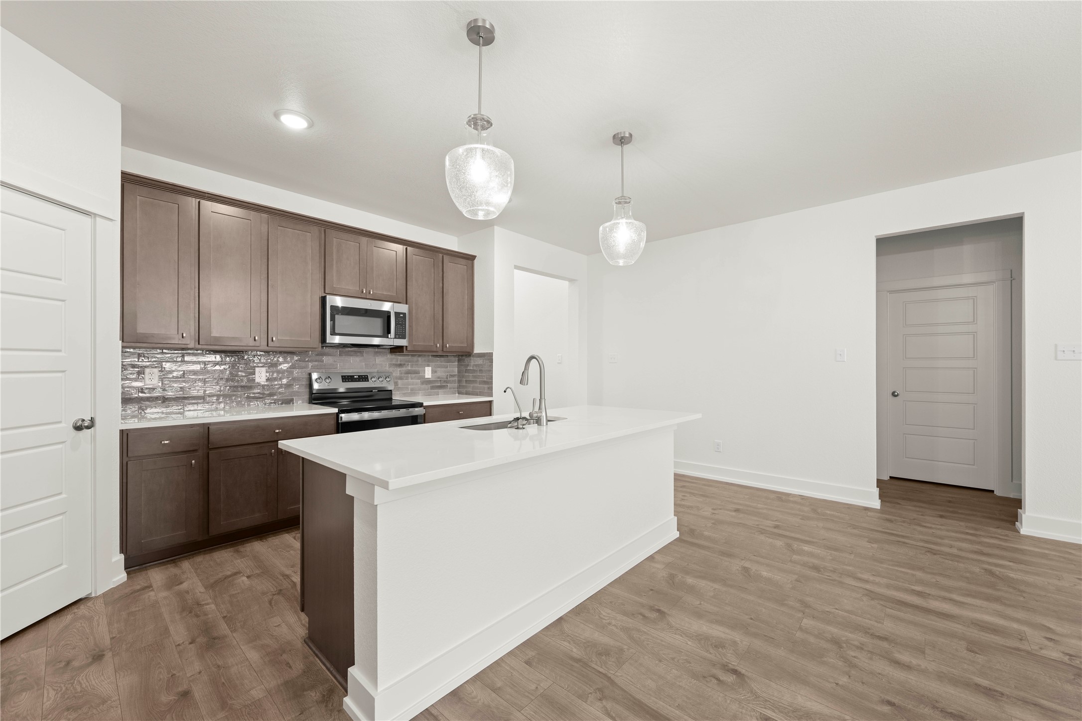540 Gus Loop Georgetown, TX 78626 - Photo 28 of 36 Please Note: These interior photos are not of the actual home but are of a completed one with a similar floor plan. Finishes, features, and layouts may vary.