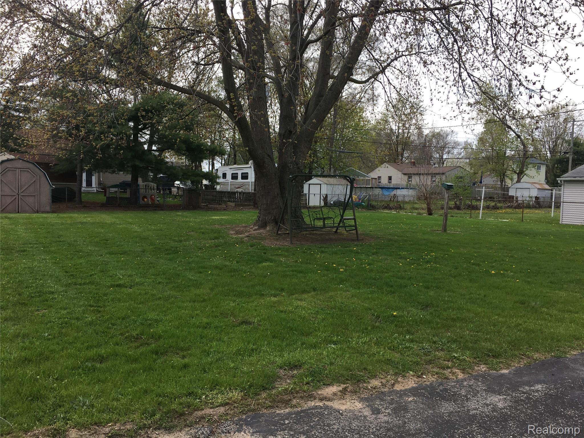 47735 Frederick Road Utica, MI 48317 - Photo 12 of 15 Shed and yard view 2