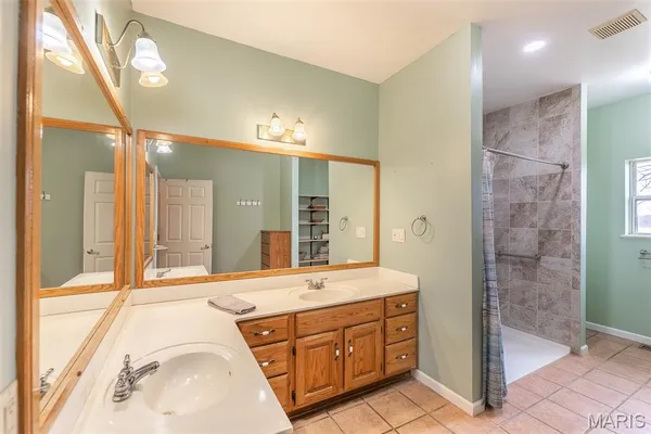 $475,000 | 605 Ripley 21n 16a, Doniphan, MO 63935