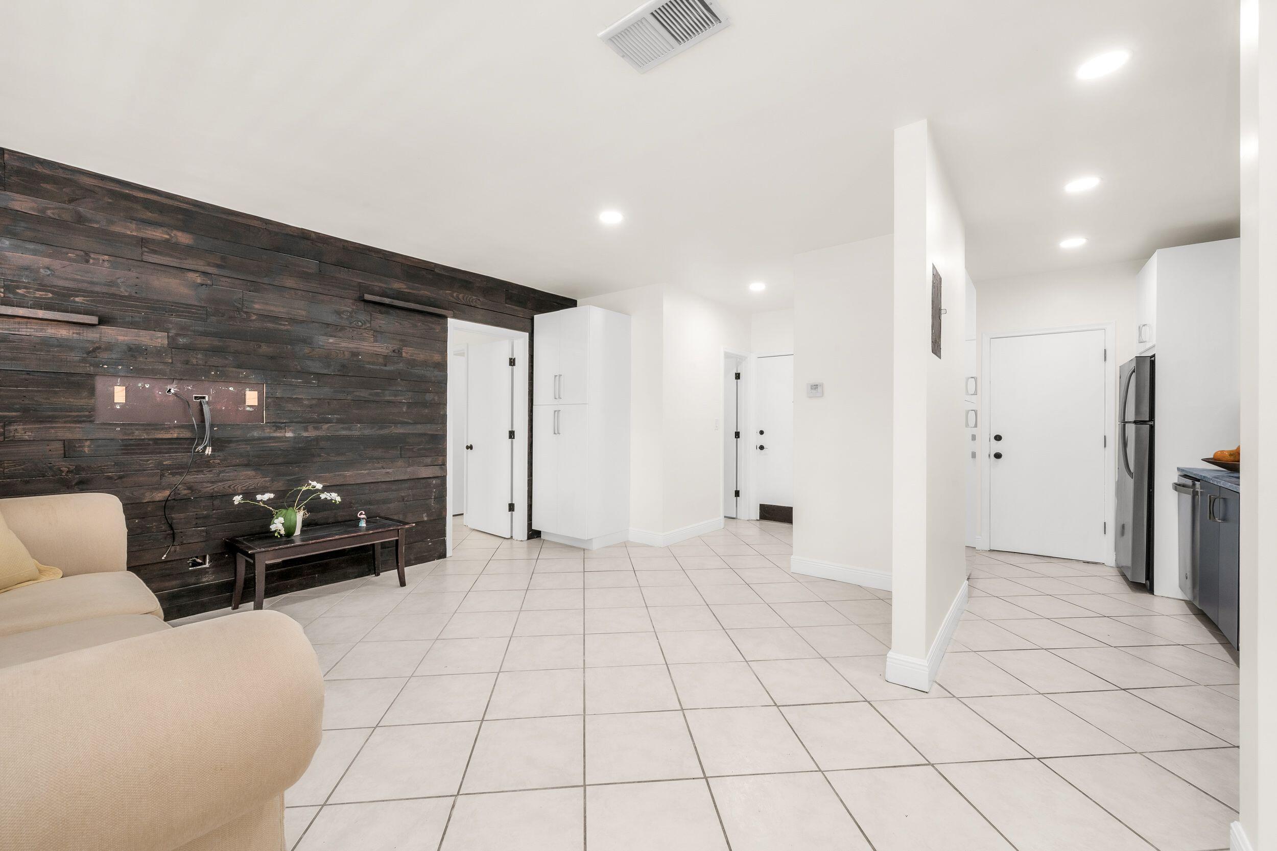 299 Southwest 7th Street, Unit 106 Boca Raton, FL 33432 - Photo 12 of 25 golden arrow10