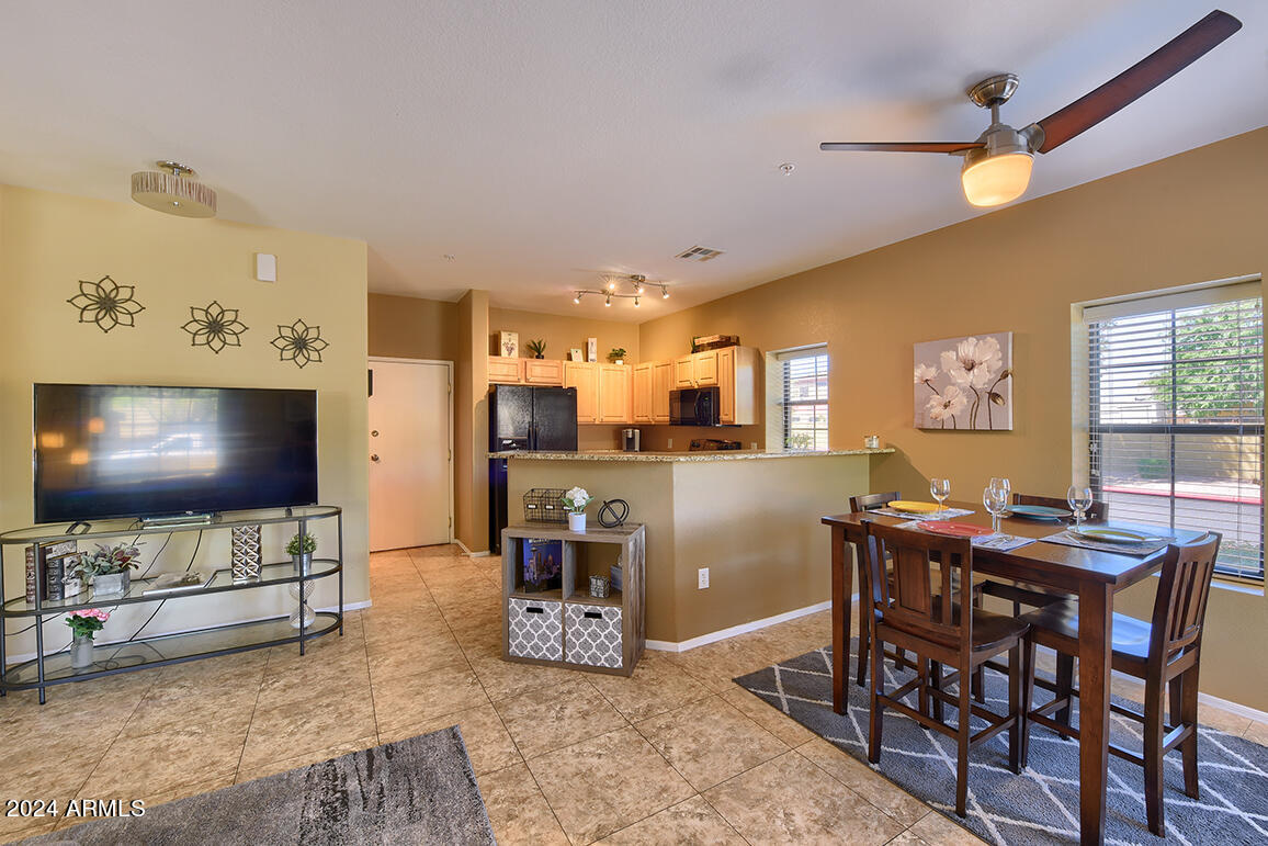 1702 East Bell Road, Unit 187 Phoenix, AZ 85022 - Photo 20 of 22 Fabulous Open Floor Plan