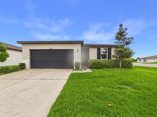 $2,000 | 38707 Finn Clover Lane, Zephyrhills, FL 33540