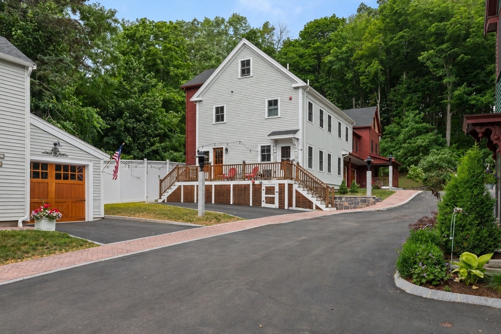 83 High Street, Unit 4 Ipswich, MA 01938 - Photo 2 of 35