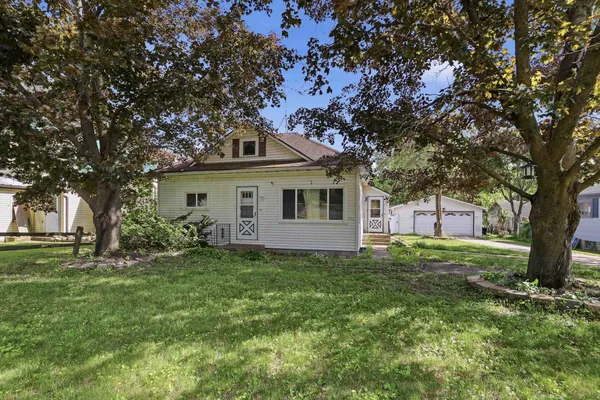 $225,000 | 313 East North Lake Street, Hancock, WI 54943