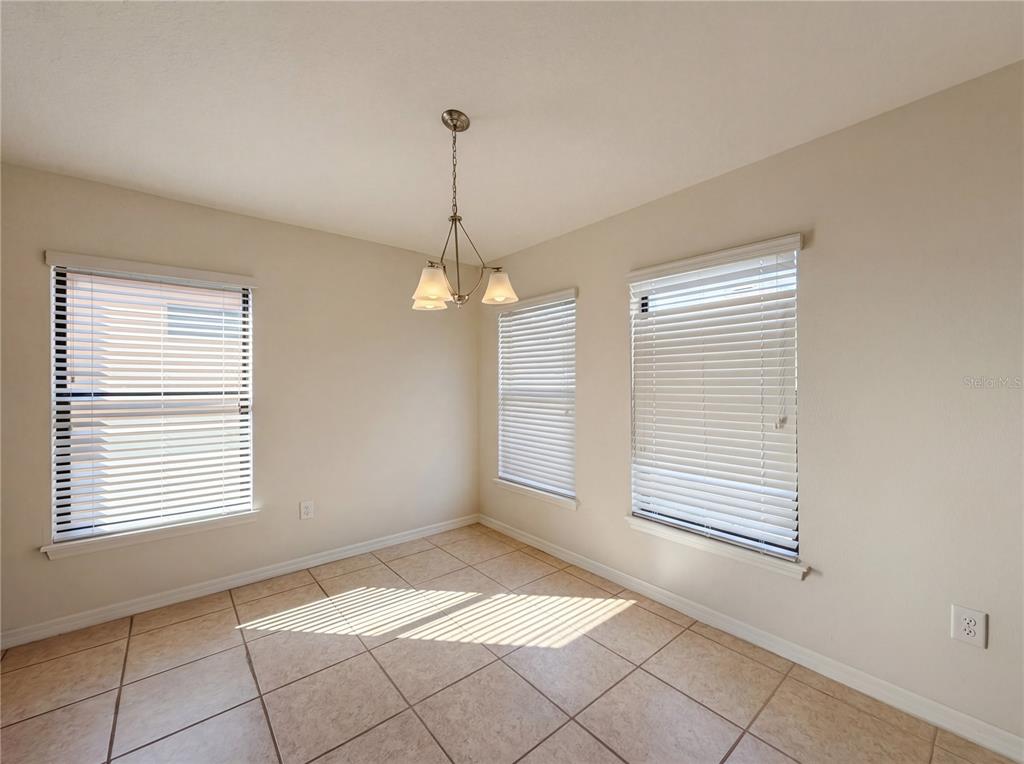 11212 Carrick Stone Street Wimauma, FL 33598 - Photo 13 of 24