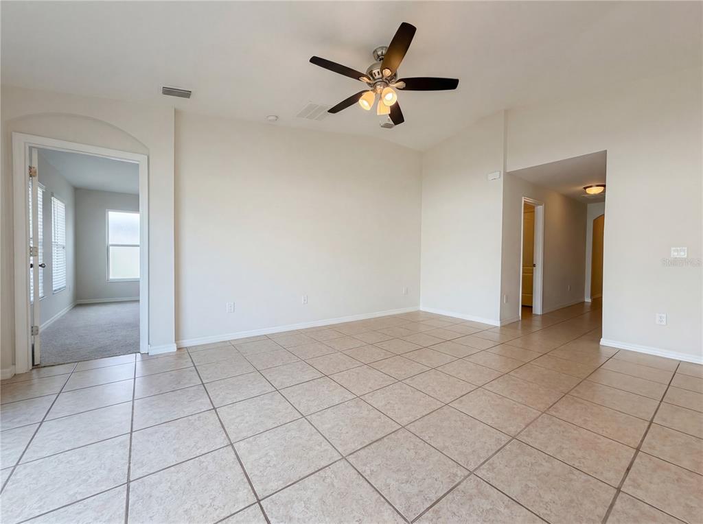 11212 Carrick Stone Street Wimauma, FL 33598 - Photo 3 of 24