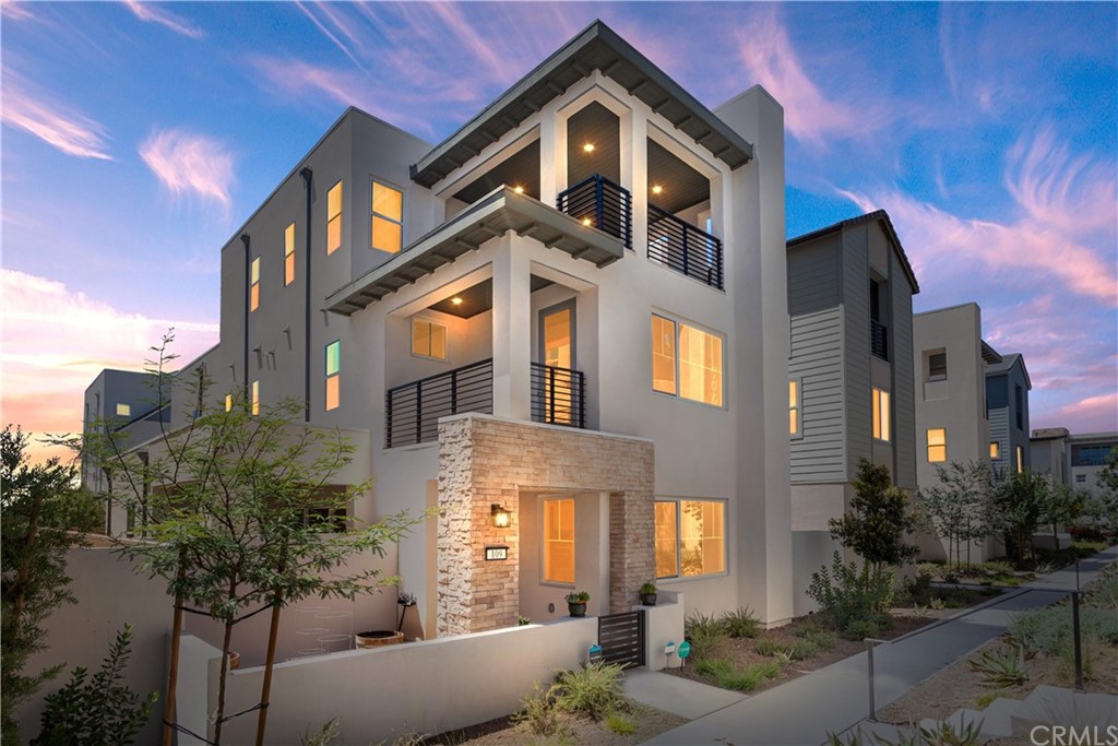 109 Scale Irvine, CA 92618 - Photo 1 of 32