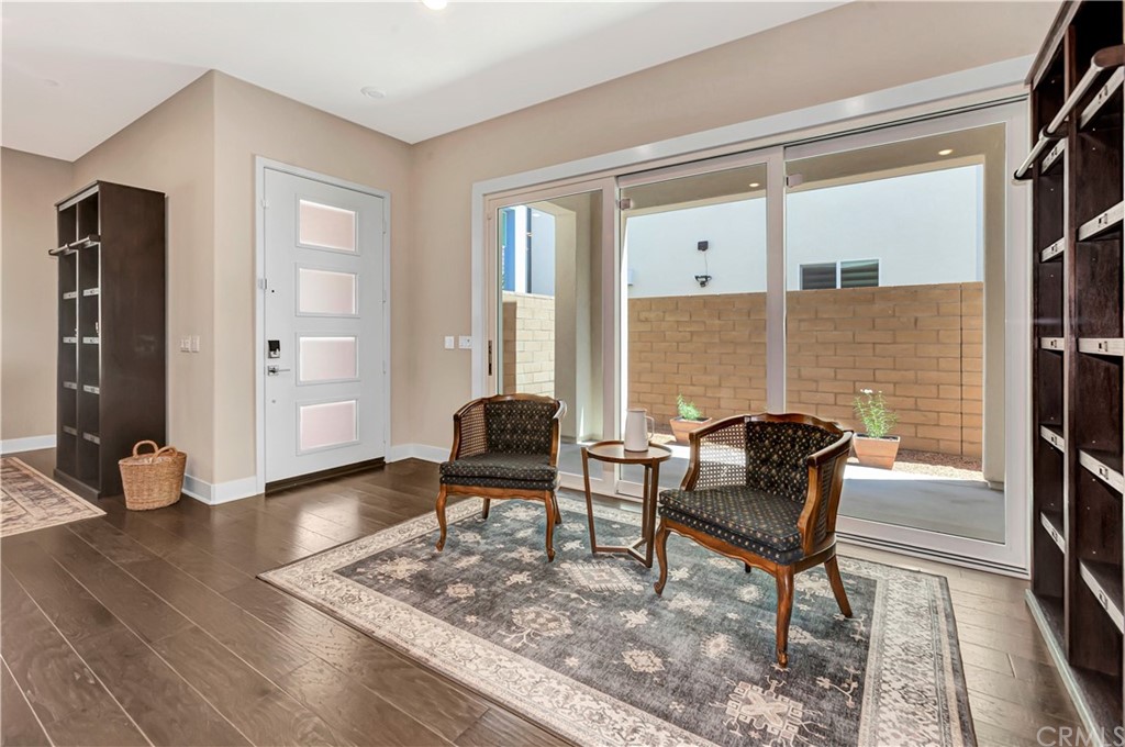 109 Scale Irvine, CA 92618 - Photo 2 of 32