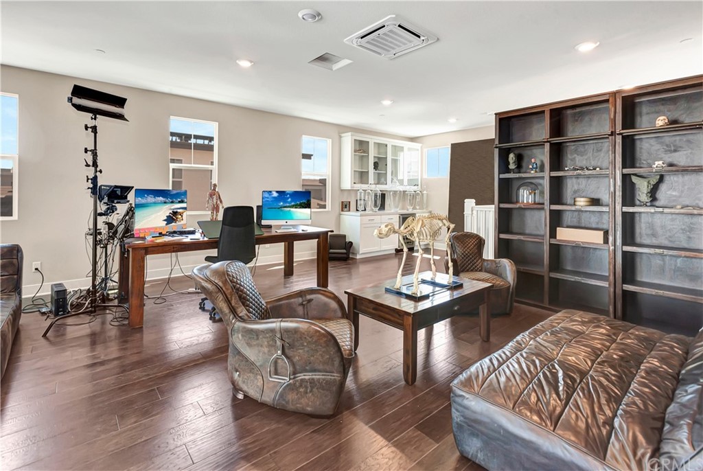 109 Scale Irvine, CA 92618 - Photo 23 of 32