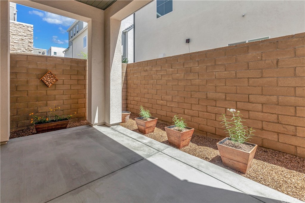 109 Scale Irvine, CA 92618 - Photo 8 of 32