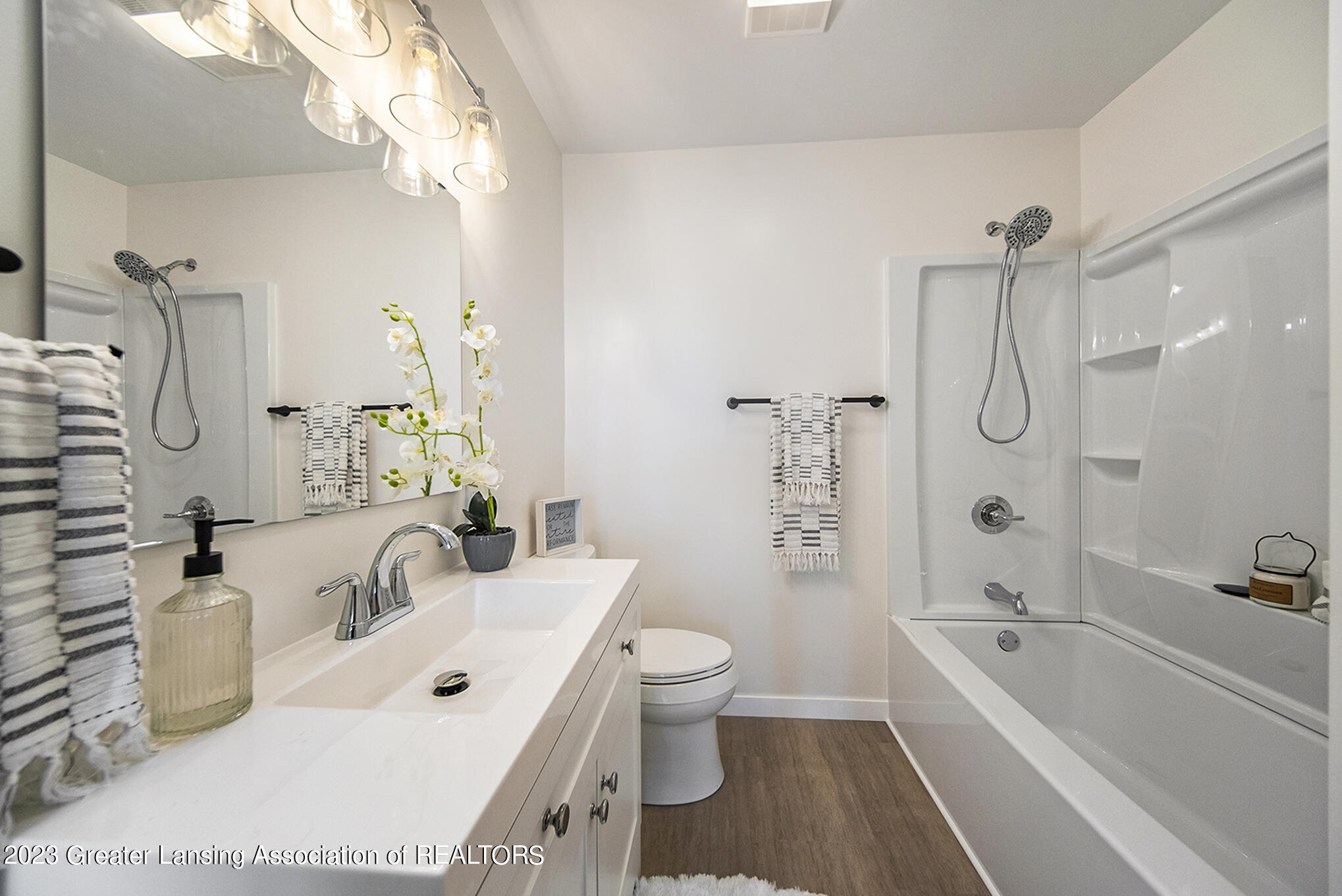 2106 Dennis Road Williamston, MI 48895 - Photo 19 of 33 New Guest bath!