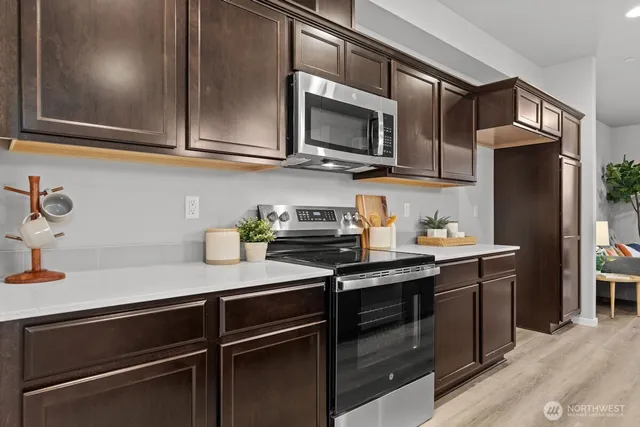 $544,990 | 7027 Rainier Drive, Unit C, Everett, WA 98203