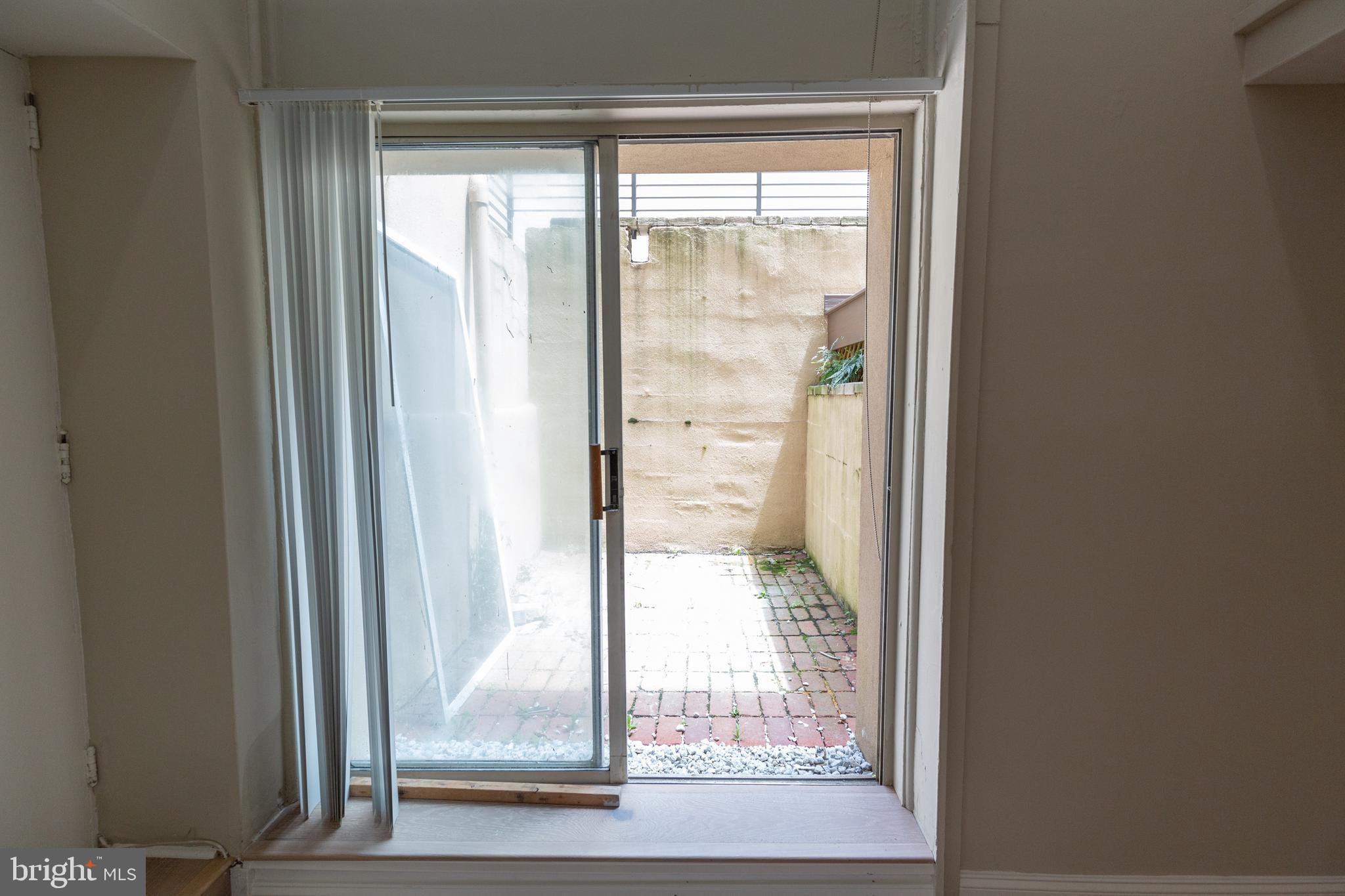 411 South 11th Street, Unit 1 Philadelphia, PA 19147 - Photo 32 of 35