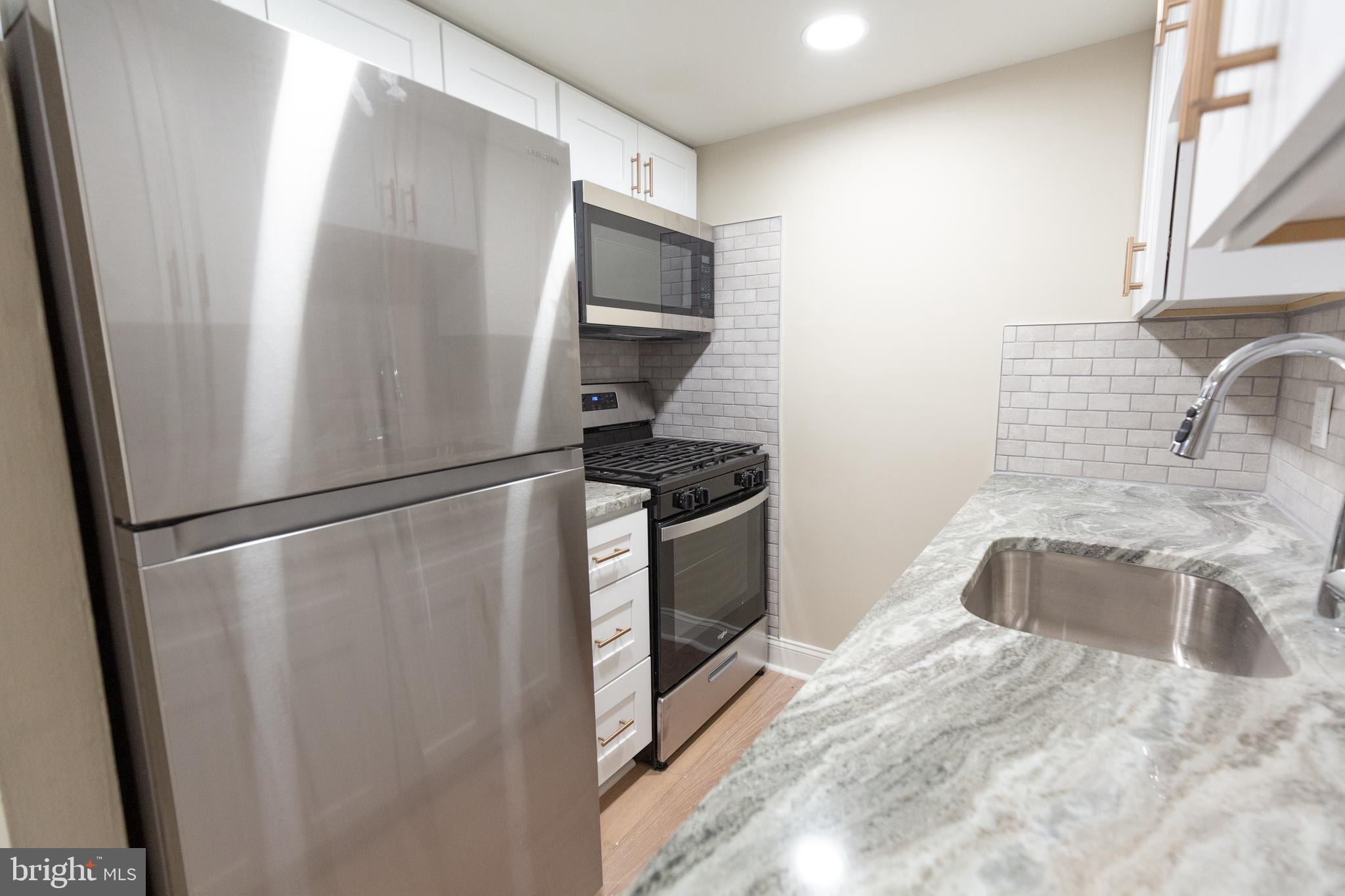 411 South 11th Street, Unit 1 Philadelphia, PA 19147 - Photo 8 of 35