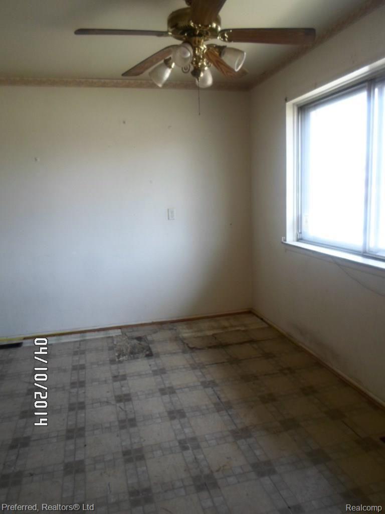 3768 Fox Street Inkster, MI 48141 - Photo 6 of 13 kitchen.jpg