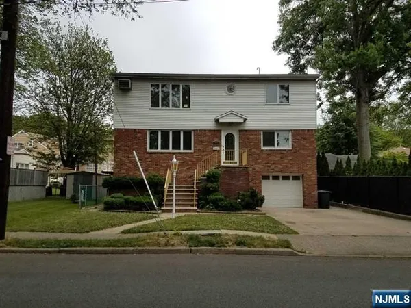 $3,650 | 460 Walnut Street, Unit 1, Ridgefield, NJ 07657