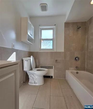 $3,650 | 460 Walnut Street, Unit 1, Ridgefield, NJ 07657