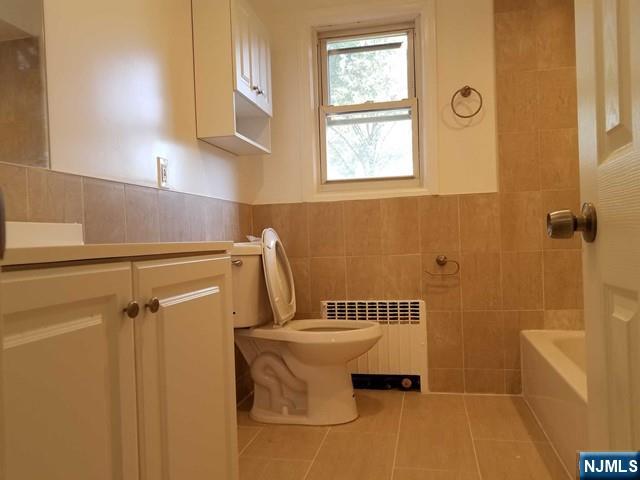 460 Walnut Street, Unit 1 Ridgefield, NJ 07657 - Photo 4 of 7