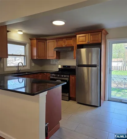 $3,650 | 460 Walnut Street, Unit 1, Ridgefield, NJ 07657