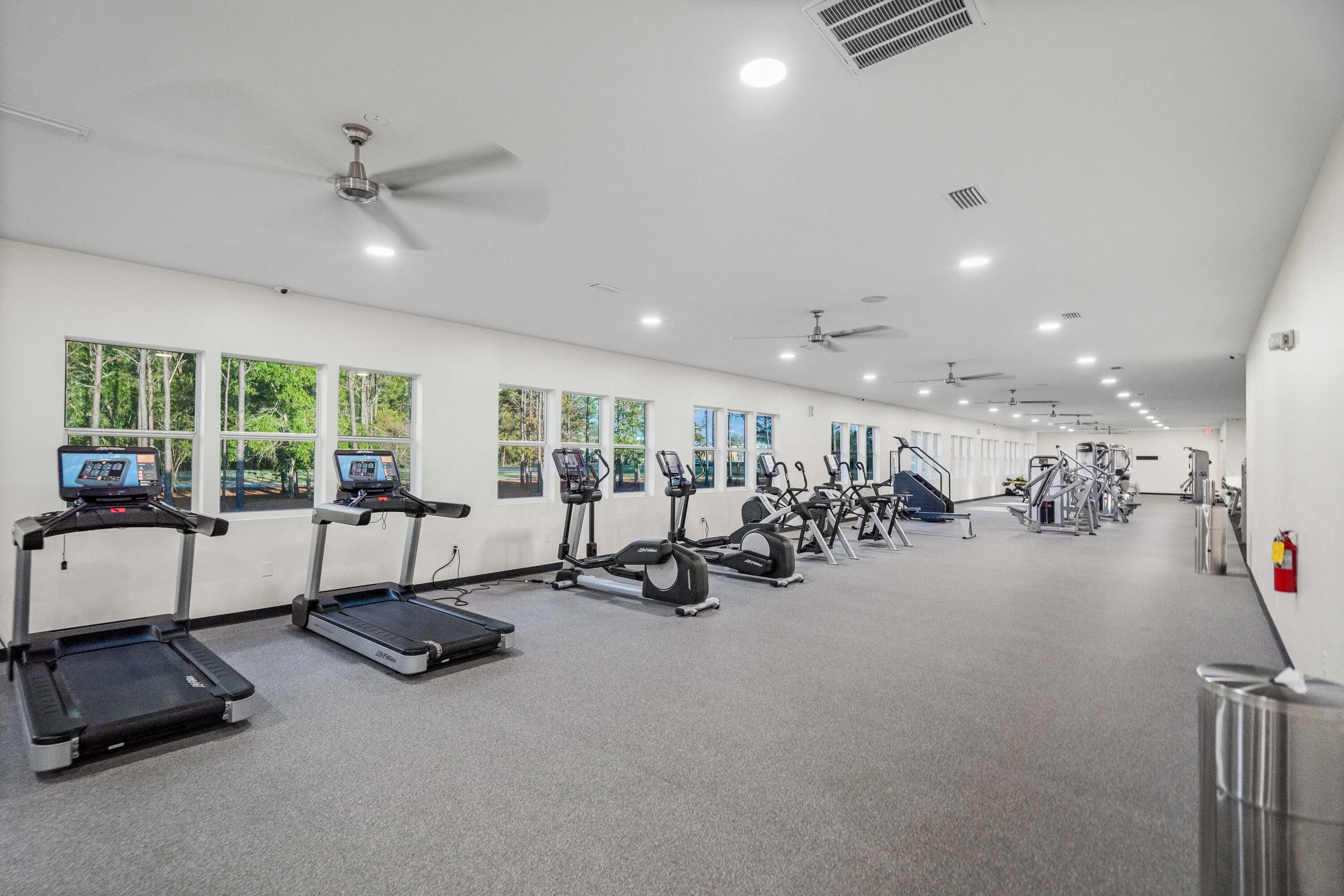 112 East Captain Fritz Way Freeport, FL 32439 - Photo 44 of 58 a view of a room with gym equipment