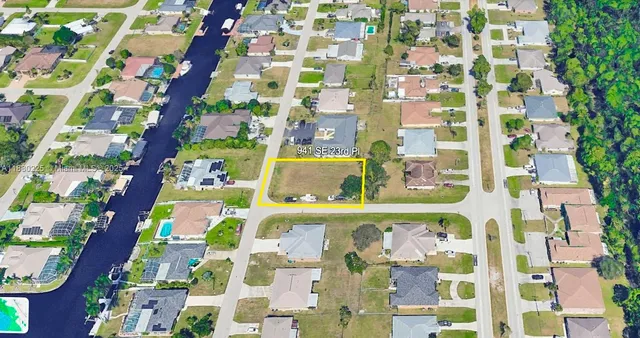 $95,000 | 941 Southeast 23rd Place, Cape Coral, FL 33990