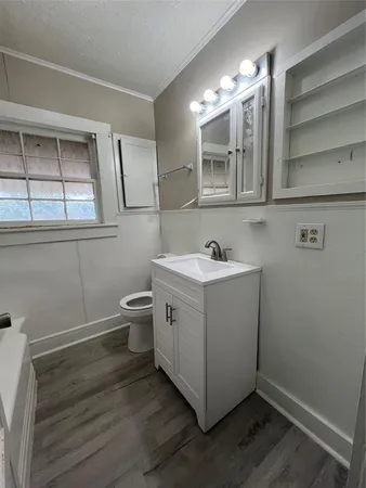 $1,000 | 107 North Miller, Unit 1/2, Breckenridge, TX 76424