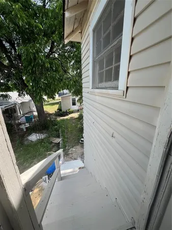 $1,000 | 107 North Miller, Unit 1/2, Breckenridge, TX 76424