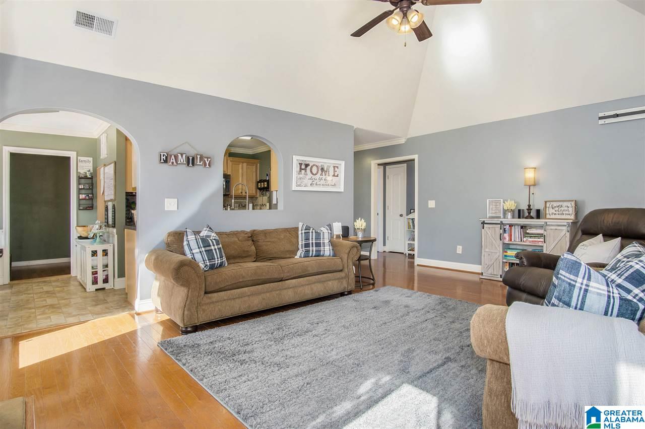 1029 Emerald Ridge Drive Calera, AL 35040 - Photo 5 of 32