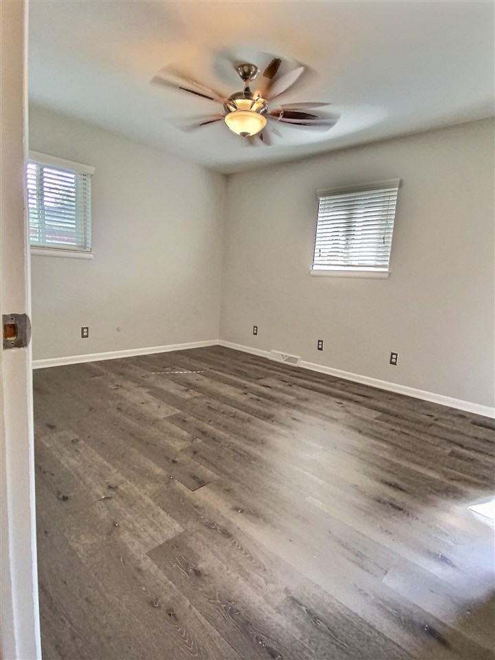 52045 Shelby Road Utica, MI 48316 - Photo 16 of 31 50080840-15.JPG