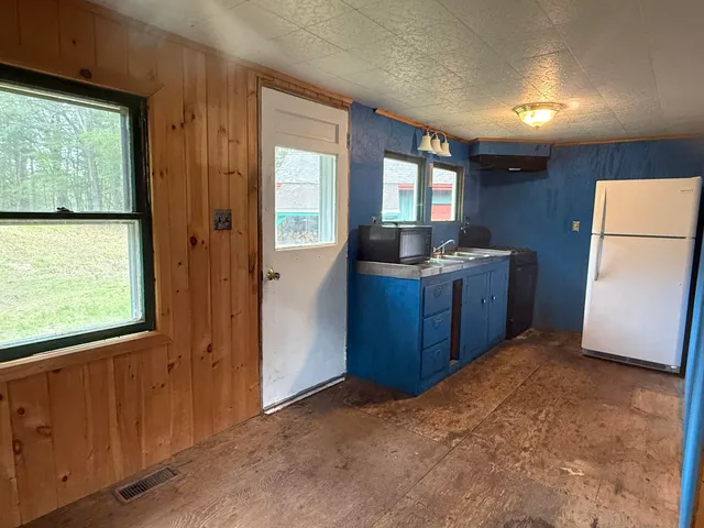 $499,000 | 50 Lewis Road, Kittery, ME 03904