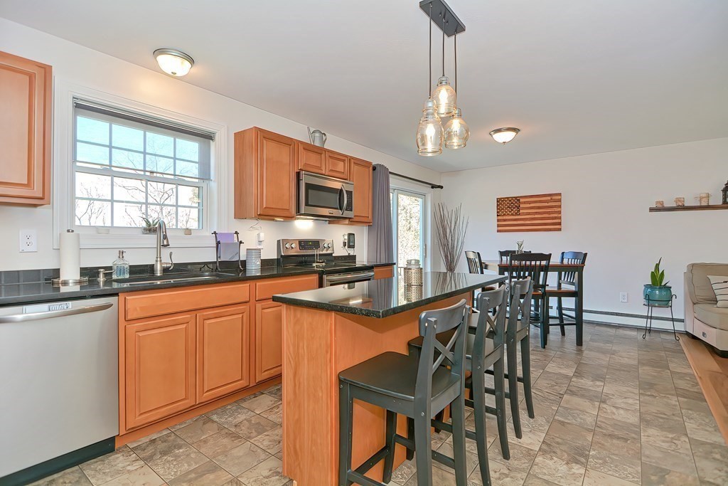 392 Otter River Road Templeton, MA 01468 - Photo 9 of 42 Gallery Image 9