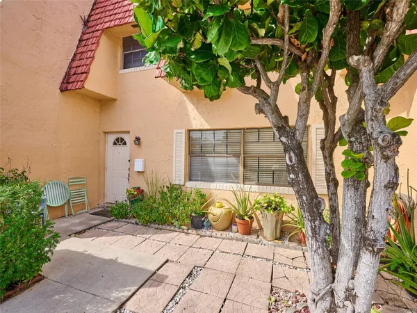 $2,750 | 33 Spinning Wheel Lane, Tamarac, FL 33319