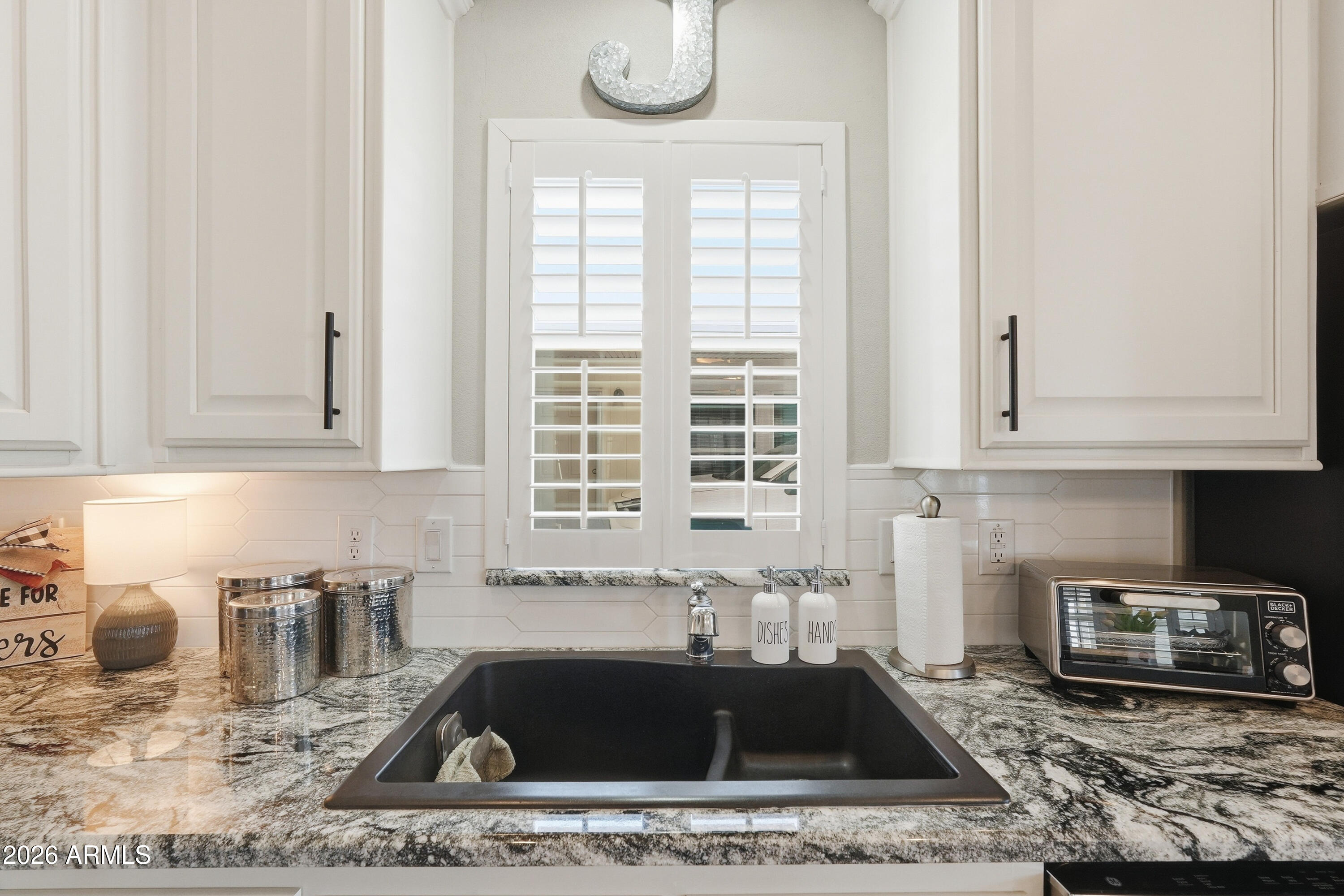 650 North Hawes Road, Unit 3318 Mesa, AZ 85207 - Photo 12 of 56 Custom lighting over and around sink