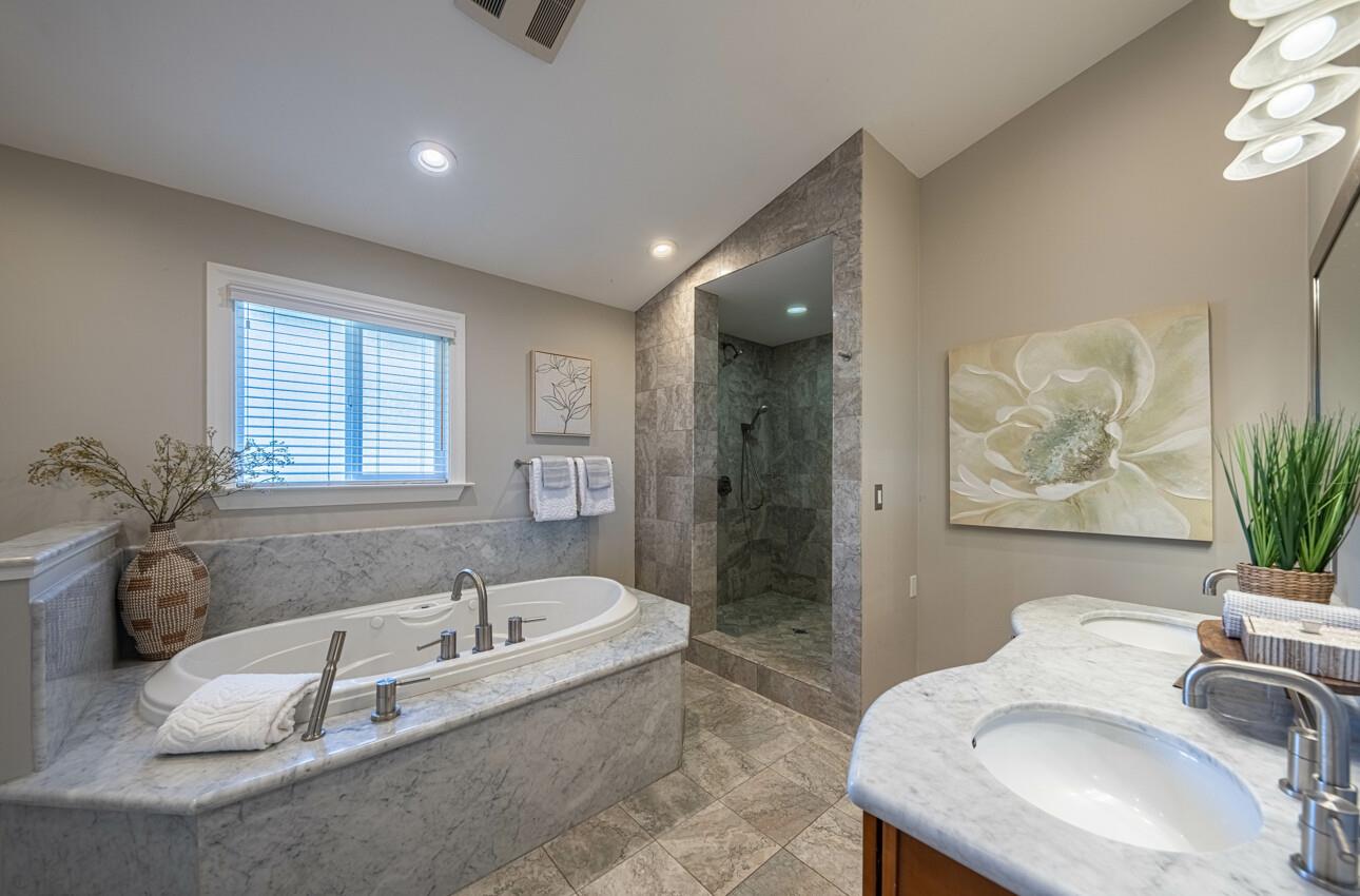 475 Paradise Road Salinas, CA 93907 - Photo 10 of 56 Gallery Image 10