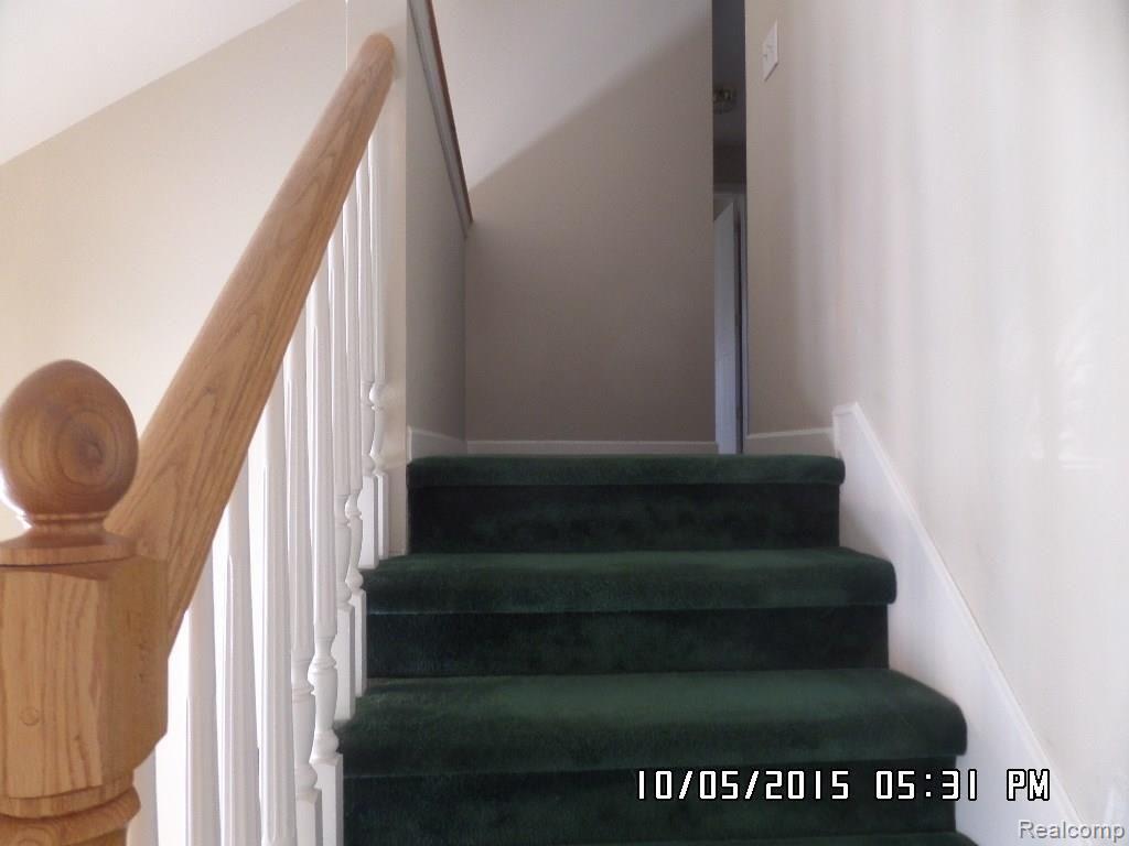 2195 Crystal Drive Rochester, MI 48309 - Photo 10 of 27 SAM_6116.JPG