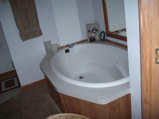 9242 South Bush Road Pekin, IN 47165 - Photo 9 of 11